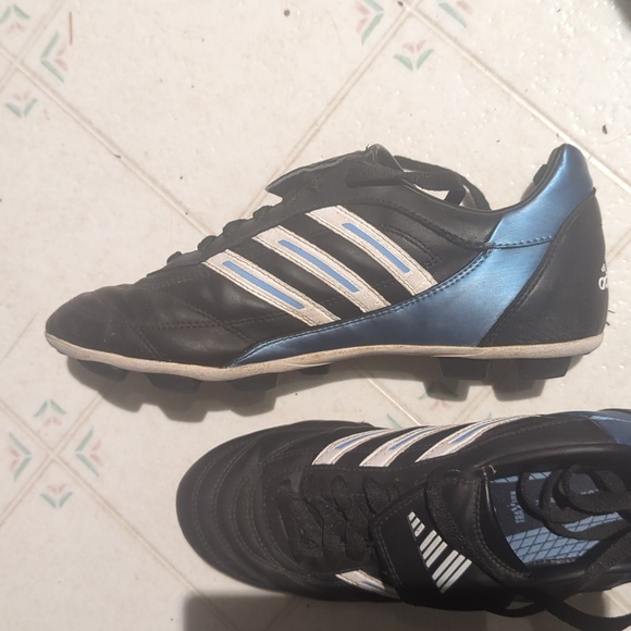 Soccer cleats ⚽ - Picture 2 of 3